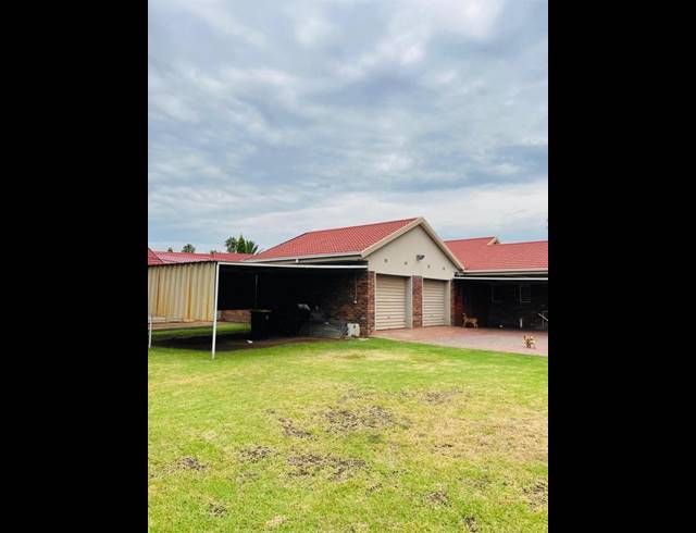 3 BEDROOM HOUSE FOR SALE IN FALCON RIDGE